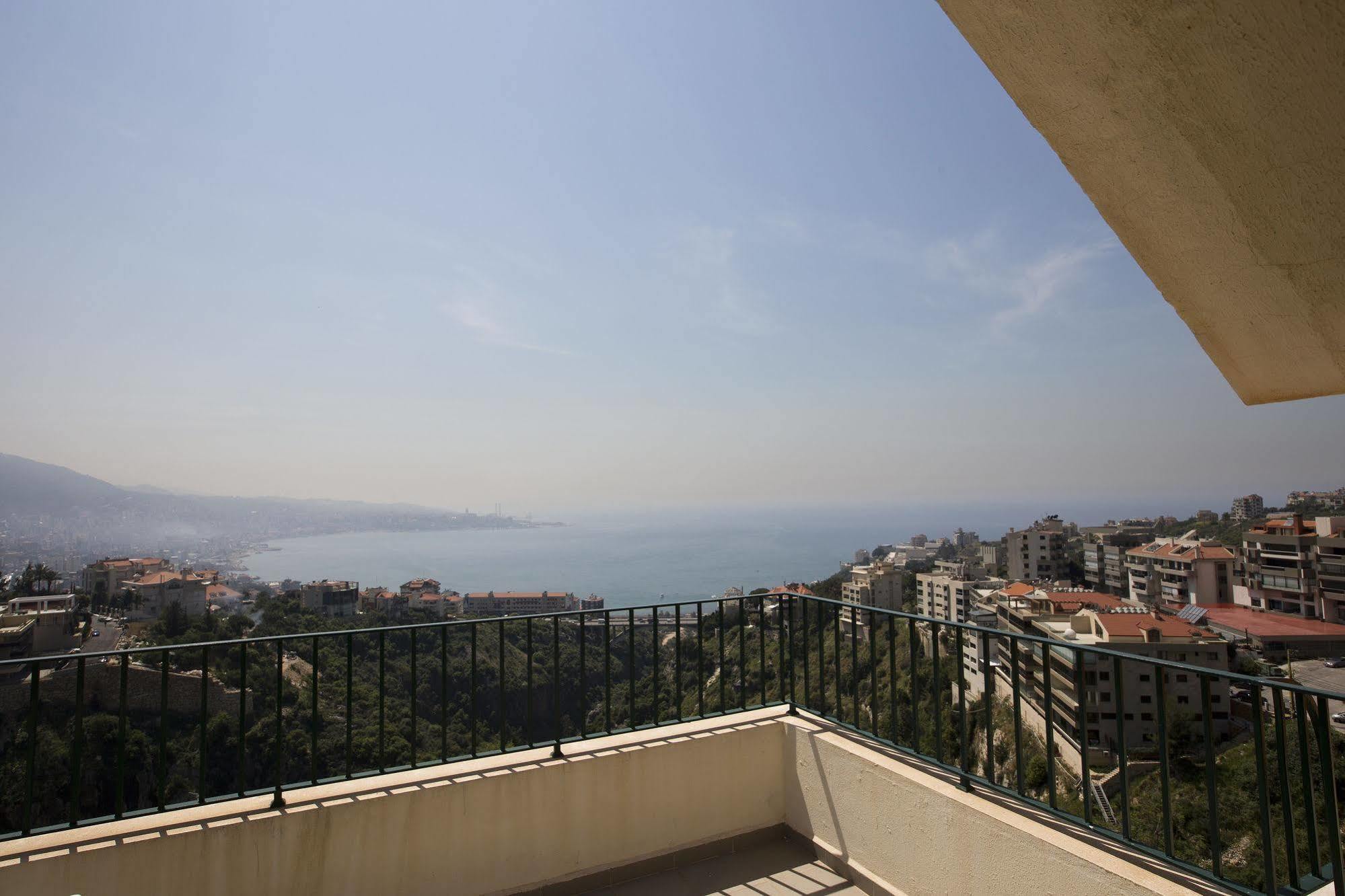 Adma Blue Screen Jounieh Eksteriør billede